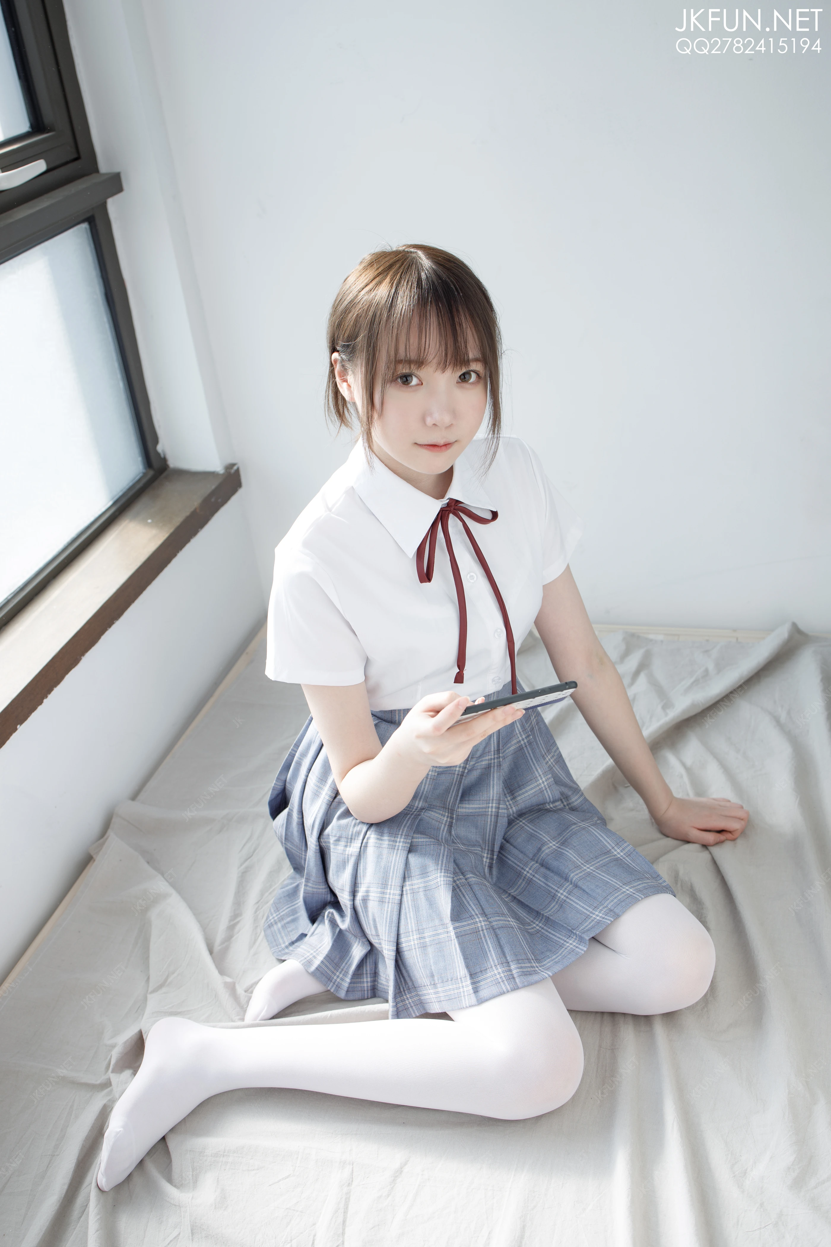 森萝财团 [JKFUN-002] Aika 可爱学妹丝足 [230P 1V]插图6